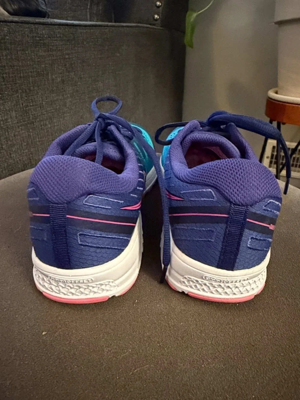 Saucony breathable teal